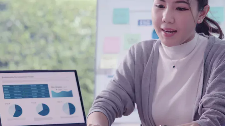 GettyImages-1680080396_ThinkPadX1CarbonGen11_OL