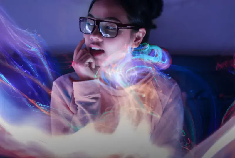 img-edu-tech-header-desktop